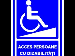indicator acces persoane cu dizabilitati cu rampa